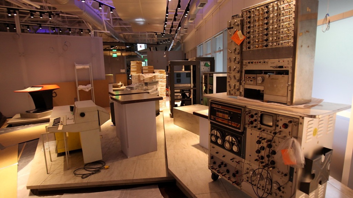The Computer History Museum exhibition. Historical-computing context for evaluating what an agent could know at an earlier date.